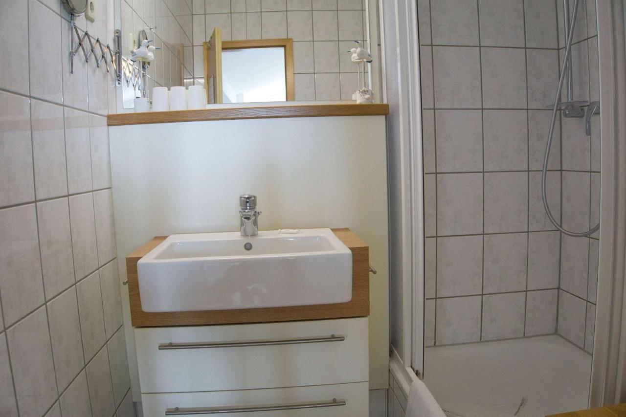 Fewo Mit Meerblick, Gratis Nutzung Vom Ahoi Erlebnisbad Und Sauna In Sellin - Haus Blick Zur See Fewo 11 Goehren  Ngoại thất bức ảnh
